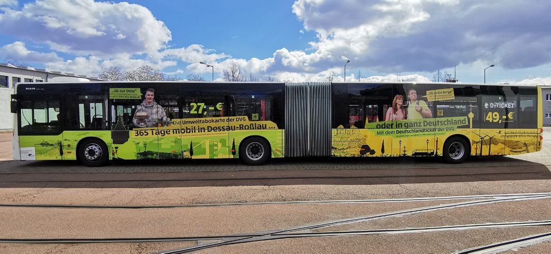 Bus - Vollfolierung mit Corporate Design für Dessauer Versorgungs Gesellschaft