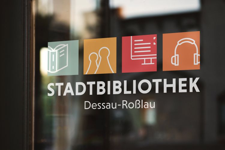 Logoentwicklung Stadtbibliothek Dessau-Roßlau